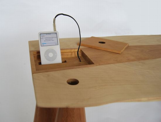 coffee table with speaker system and dock 02