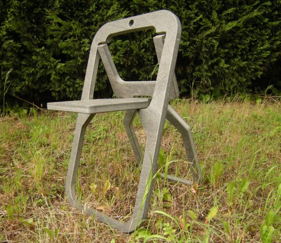 desile folding chair