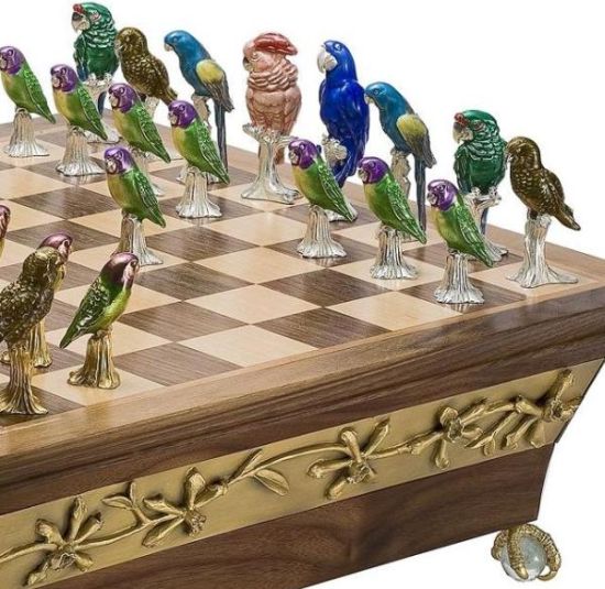 endangered parrots of the world chess set 03