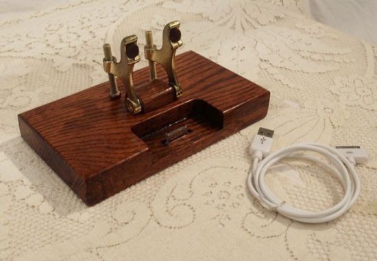 iphone woodendock charger2