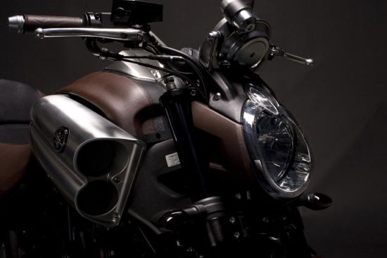 leather vmax bike2