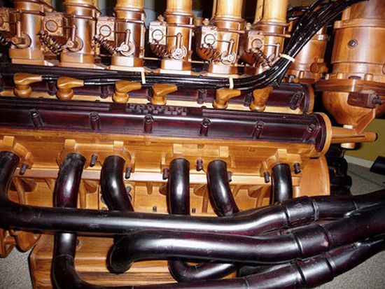 wooden v12 ferrari engine5