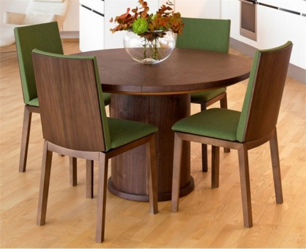 Кухонный стол стулья круглый. Кухонный столик. Стол обеденный. Кухонный стол и стулья. Круглый стол на кухню.