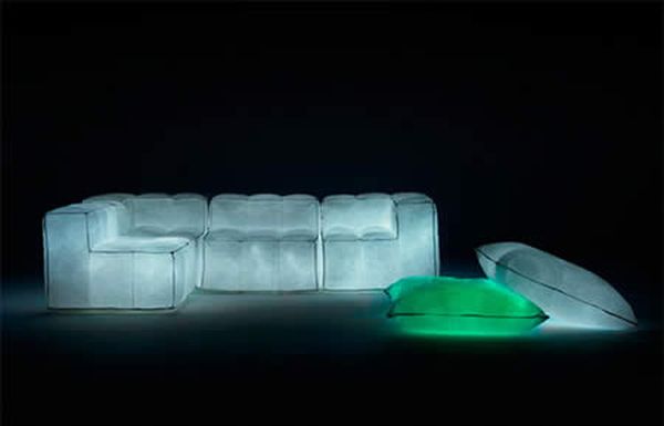 sofa_Via-Lattea-Glowing-Air-filled-Furniture-1_uphaa_com