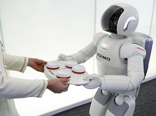 asimo-honda-plateau