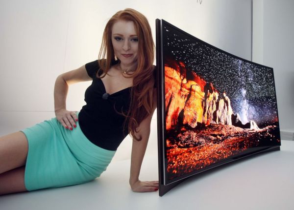 samsung_ces2013_flexibleoled_03