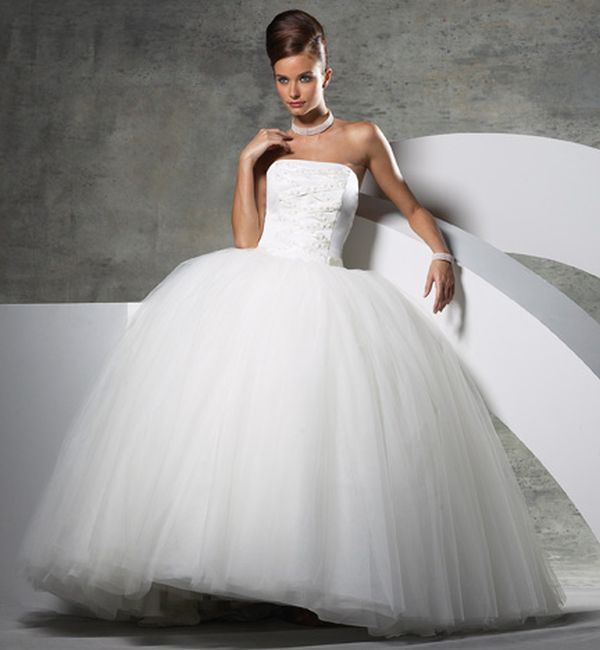 princess-style-wedding-dress-cleaning