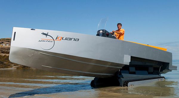 Iguana-29-Amphibious-Yacht-7