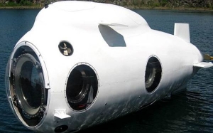 Bionic-submarine-to-keep-our-oceans-clean-and-green