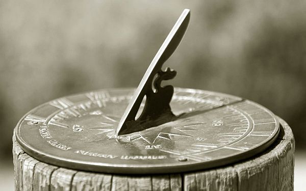 Sundial Clock