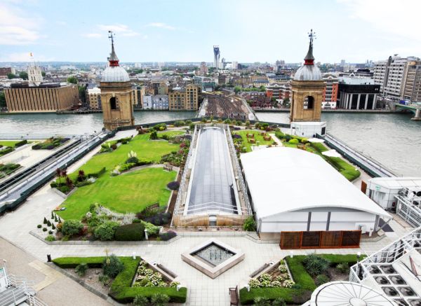 Cannon bridge Roof Gardens