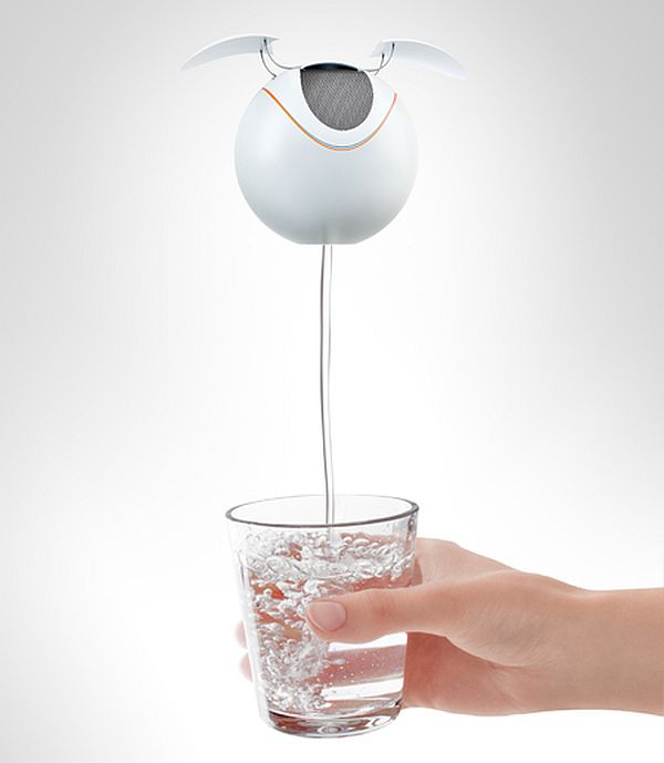 Flying water catcher