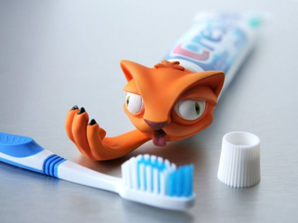 https://designbuzz.com/wp-content/uploads/2015/03/Pete-Toothpaste-Dispenser.jpg