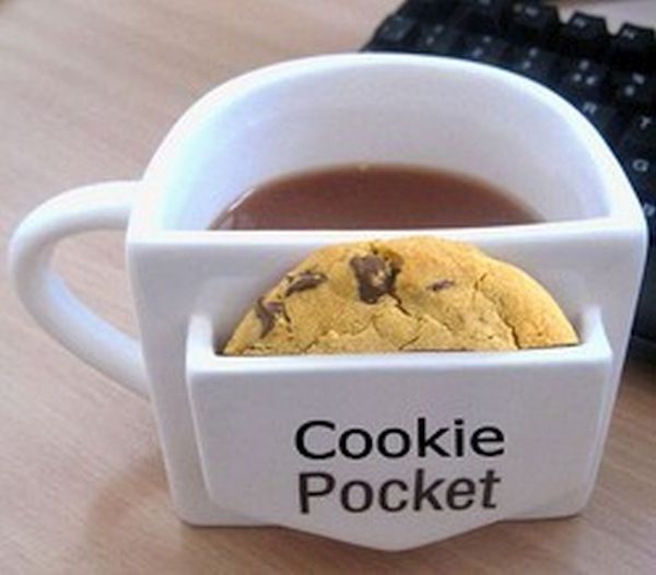 https://designbuzz.com/wp-content/uploads/2015/07/Mugs-with-pockets.jpg