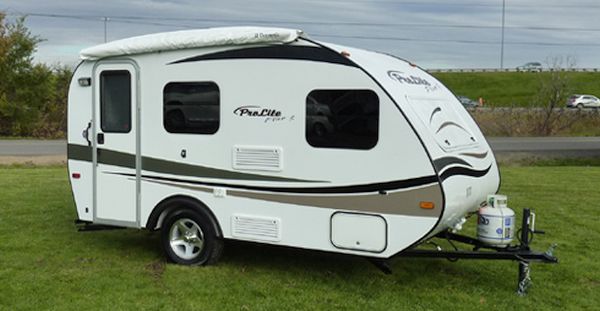 SUV Travel trailer