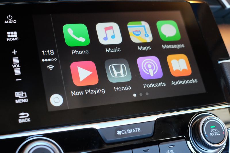 Apple CarPlay