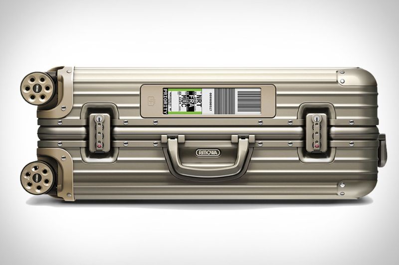 rimowa electronic tag battery replacement