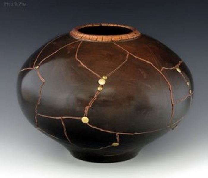 Japanese art of Kintsugi