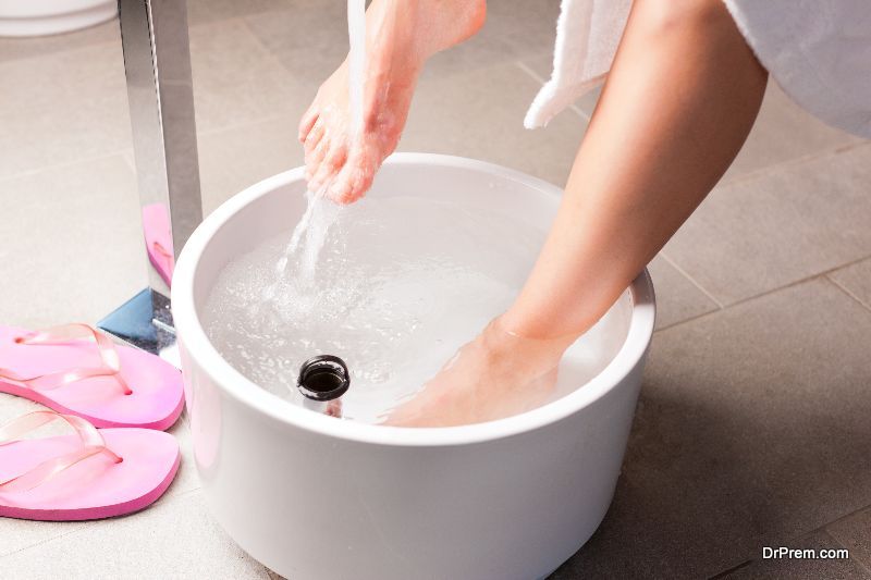 A-foot-tub-or-steamer