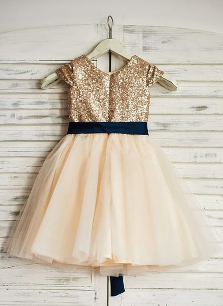 Selecting a Flower Girl Dress 