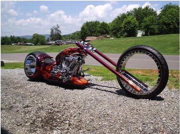 Hubless monster bike