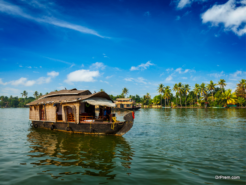 Living-On-A-Boat-