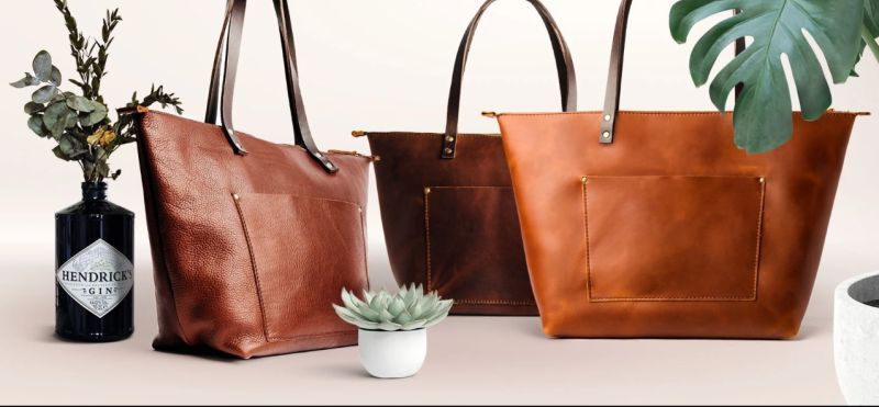 3 Reasons Why A Zipper Tote is the Only Bag You Need