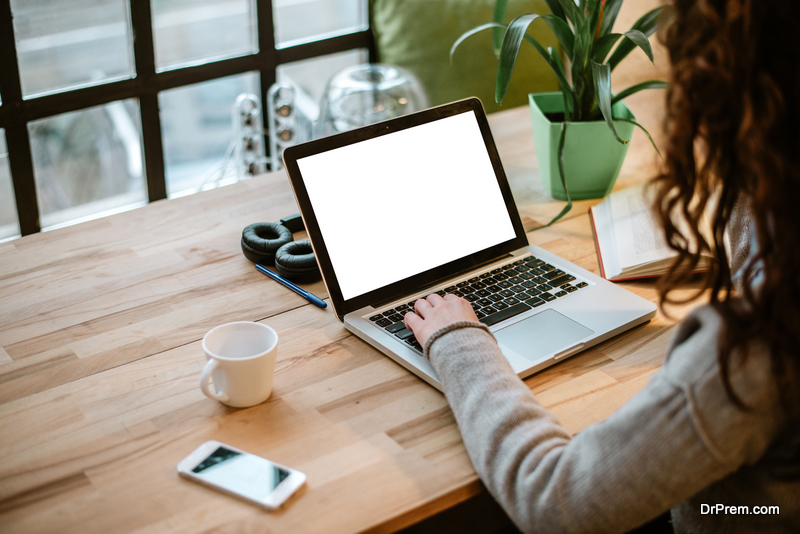 woman finding A Remote Job