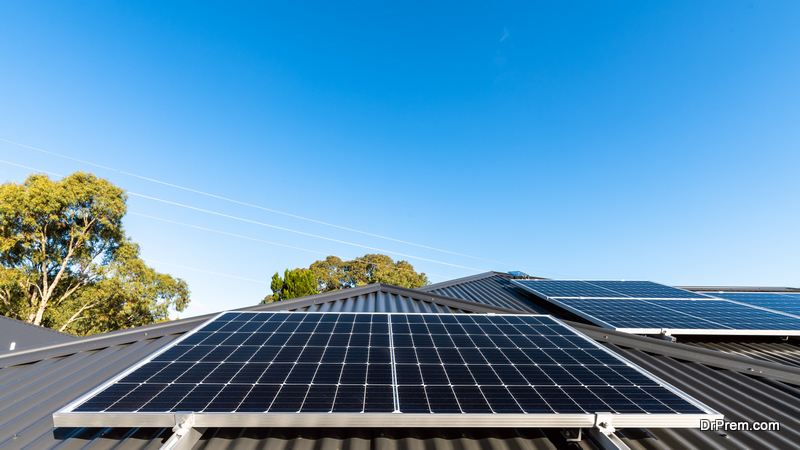 Solar-panels-in-landscape-position-on-house-roof.