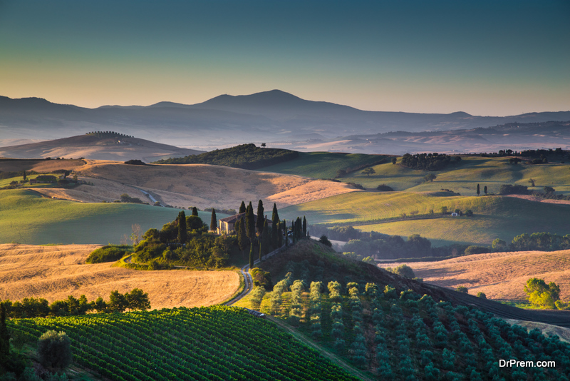 Scenic Tuscany landscape at sunrise