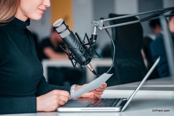 Effective Tips to Attract Sponsors for Podcasting